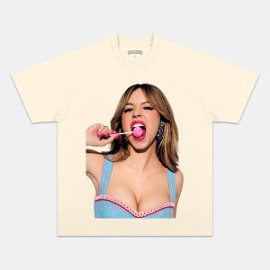 SYDNEY SWEENEY 11.26 TEE - Image 4